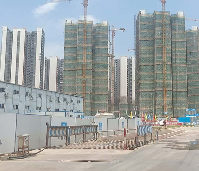 南宁万达广场使用建筑木胶板80万张